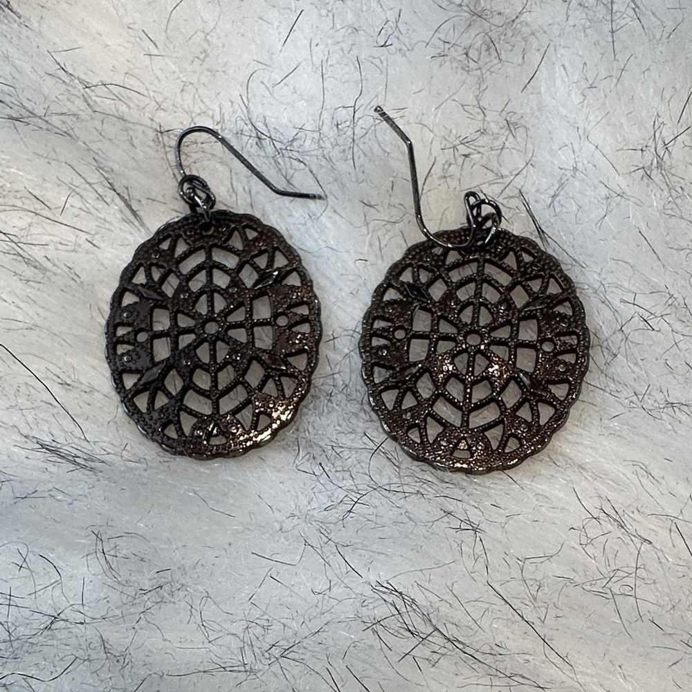 Elegant Brown Filigree Earrings